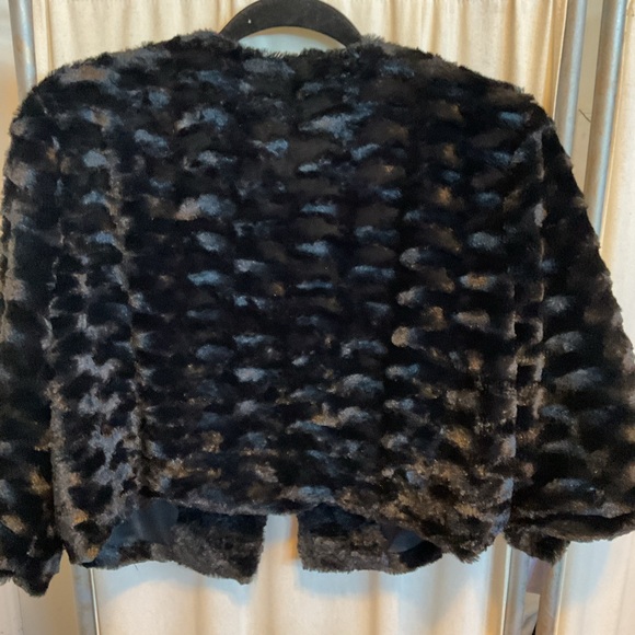 Studio Elegant Black Faux Fur Coat - Picture 4 of 4